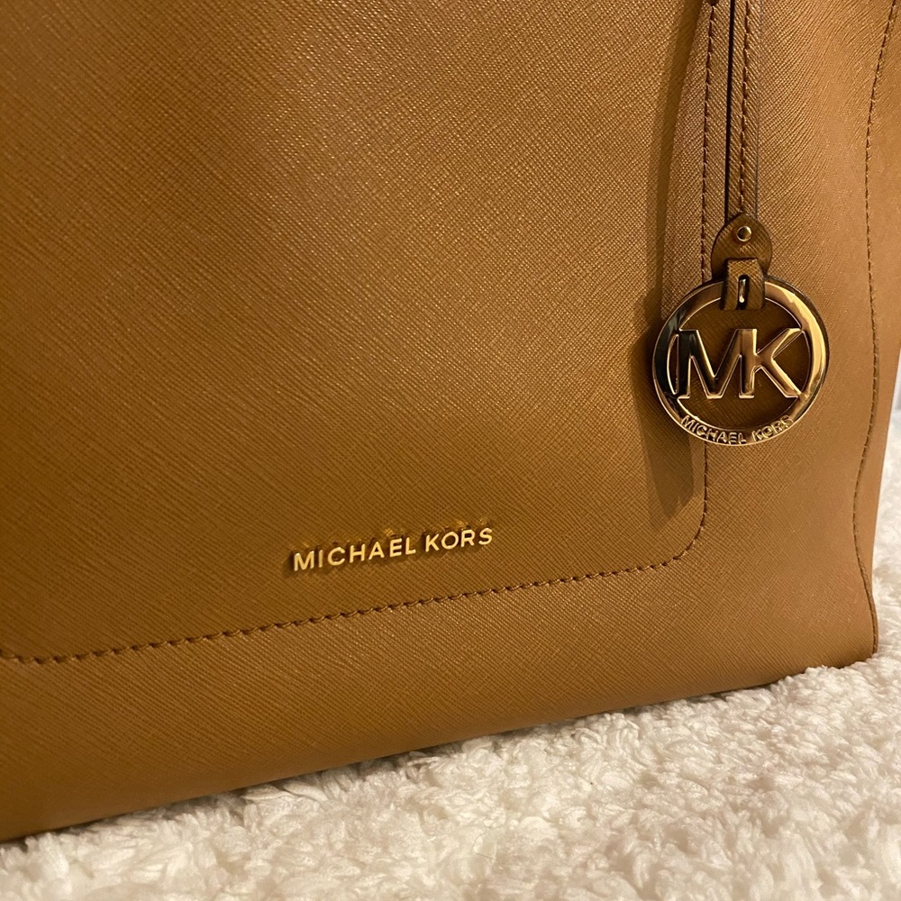Michael Kors Tote